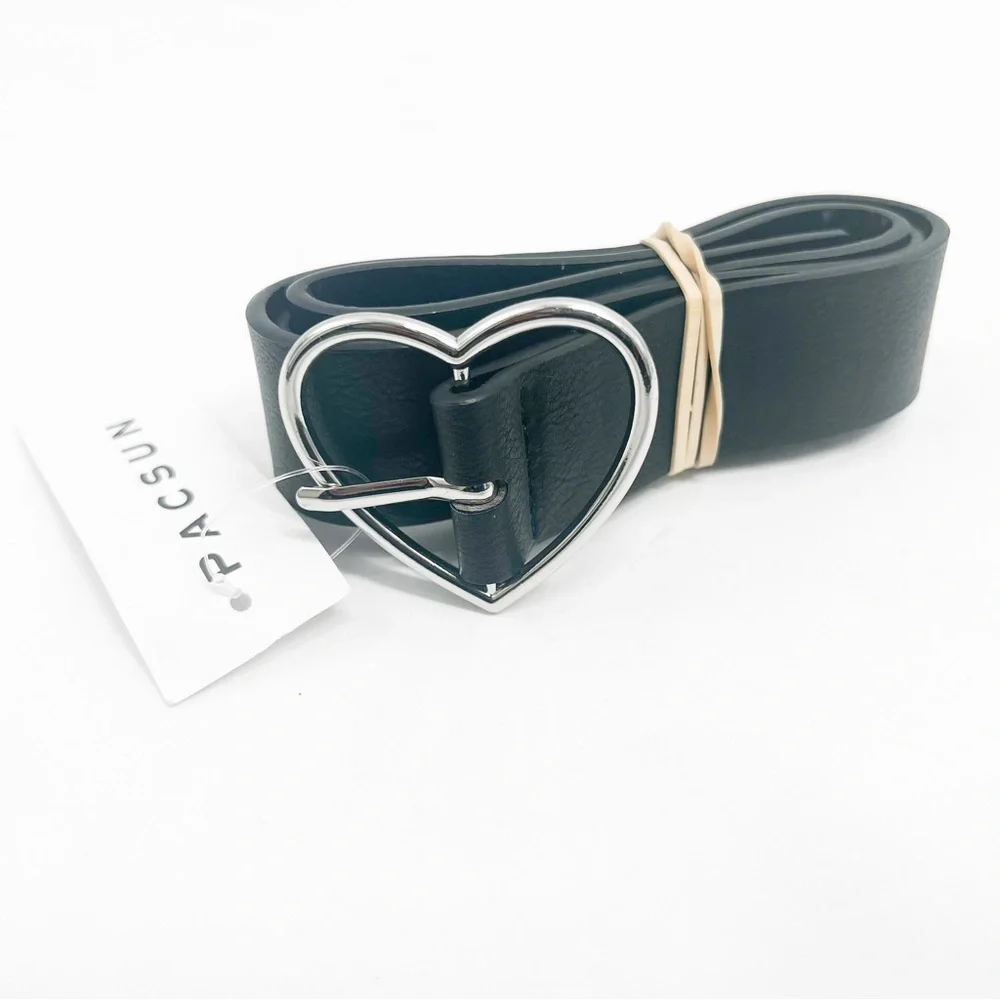 BRANDY MELVILLE BLACK FAUX LEATHER SILVER HEART BELT - Picture 10 of 11